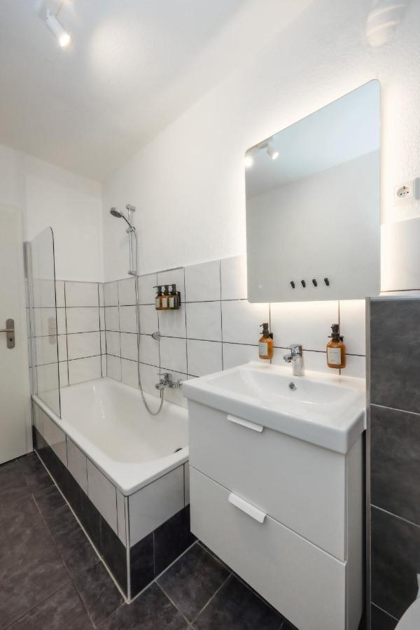 80Qm Luxurioese Designerwohnung Im Herzen Bochums Kültér fotó